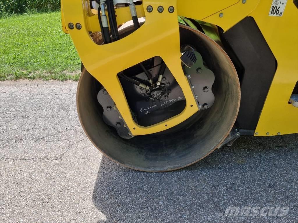 Bomag BW 151 AC-5 Rulli gommati