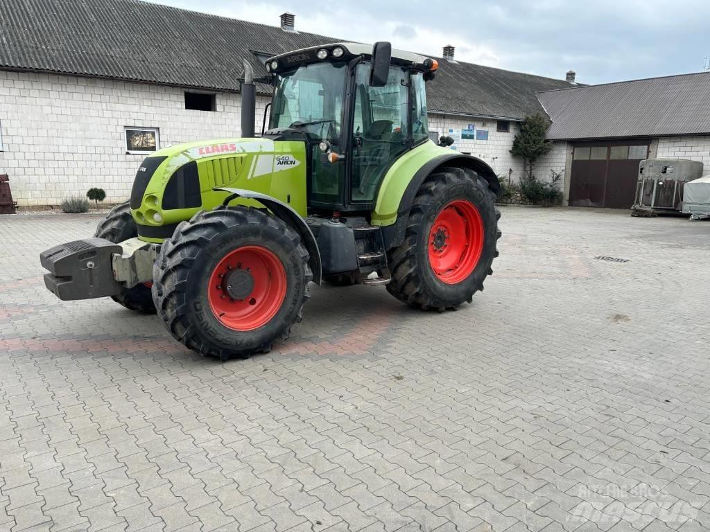 CLAAS Arion 640 Trattori