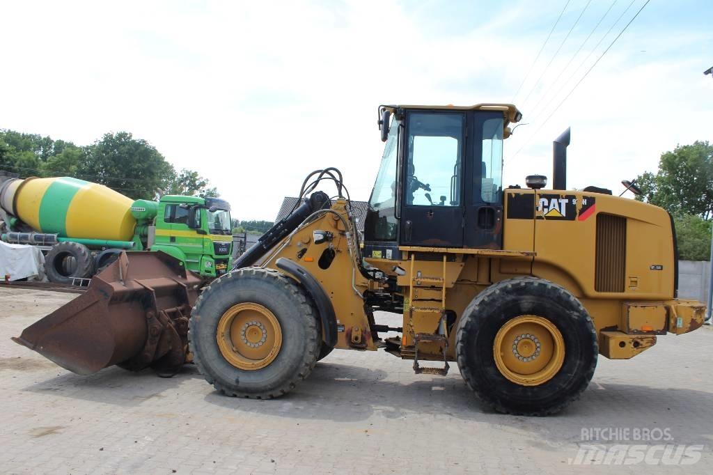 CAT 930 H Pale gommate