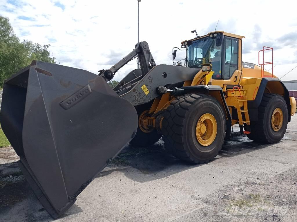 Volvo L 220 H Pale gommate