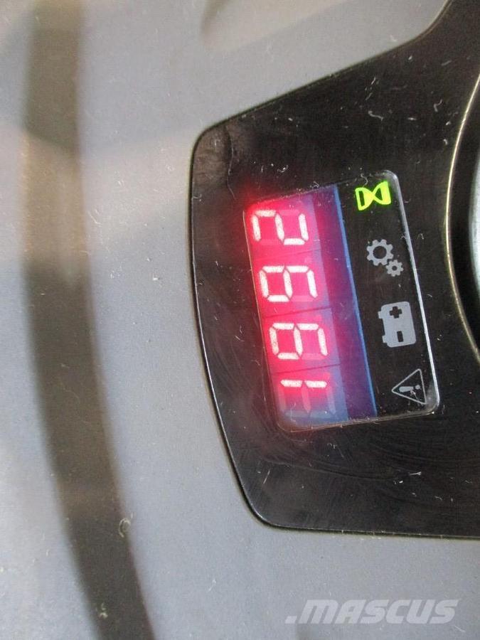 Toyota LPE200 Carrelli elevatori bassi a piattaforma