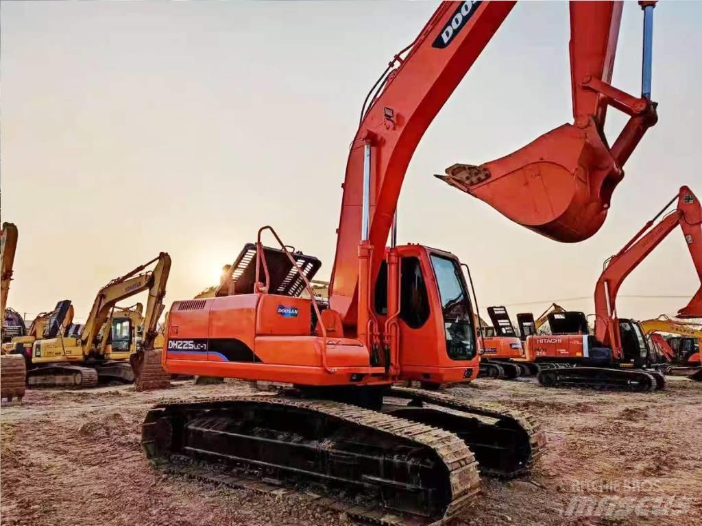 Doosan DH 225 LC-7 Escavatori cingolati