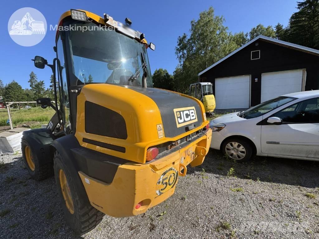 JCB 413 K Pale gommate