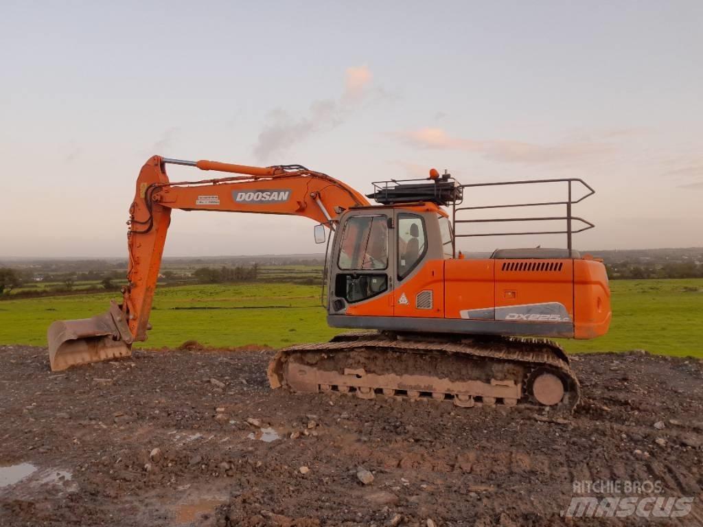 Doosan DX 225 Escavatori cingolati