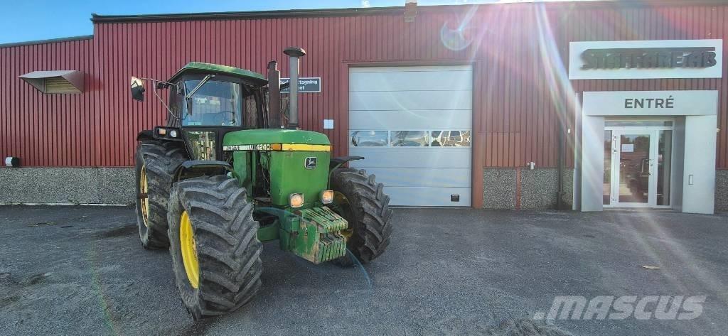 John Deere 4240 S Trattori