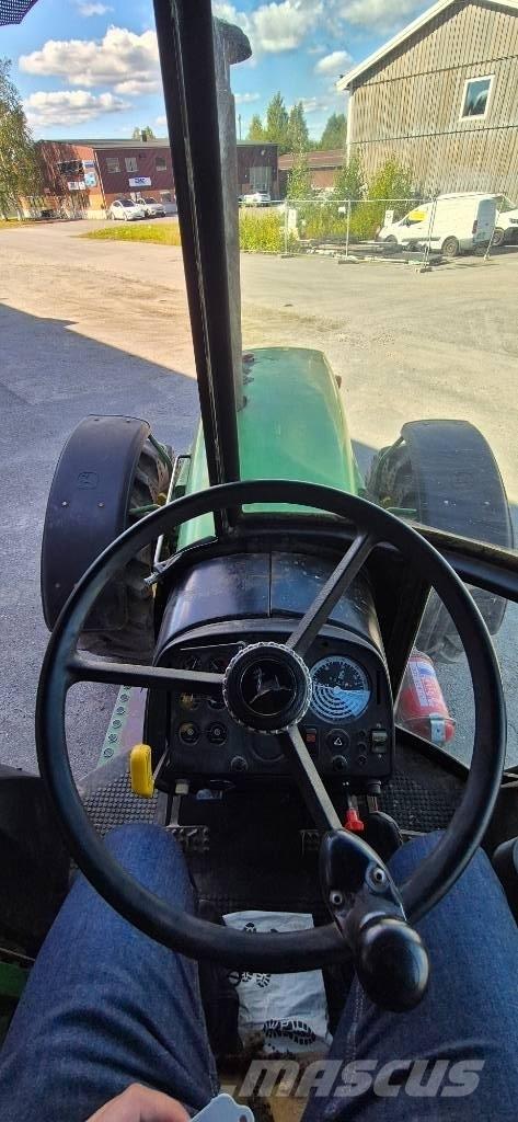John Deere 4240 S Trattori