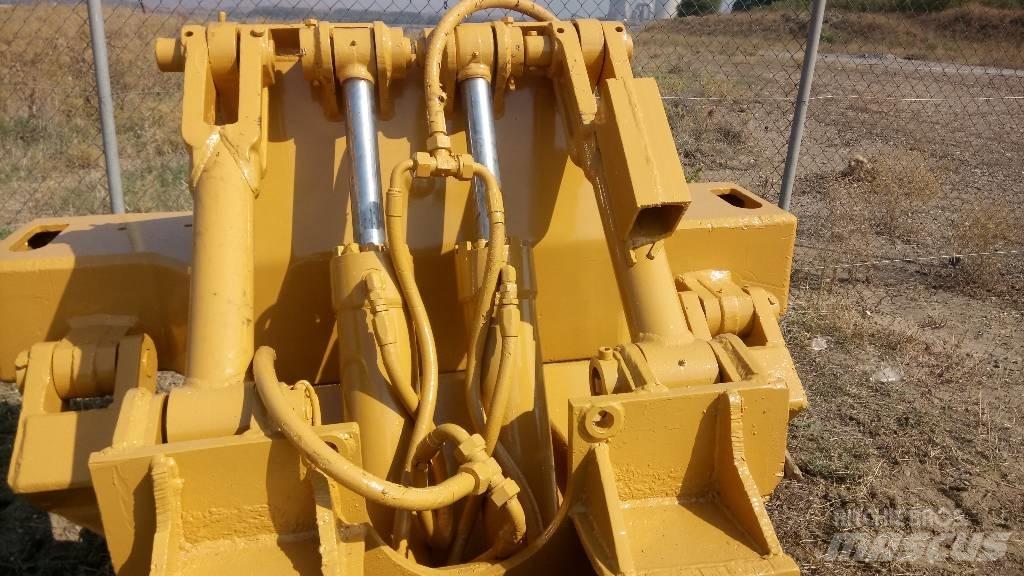 CAT D 6 Telaio e sospensioni
