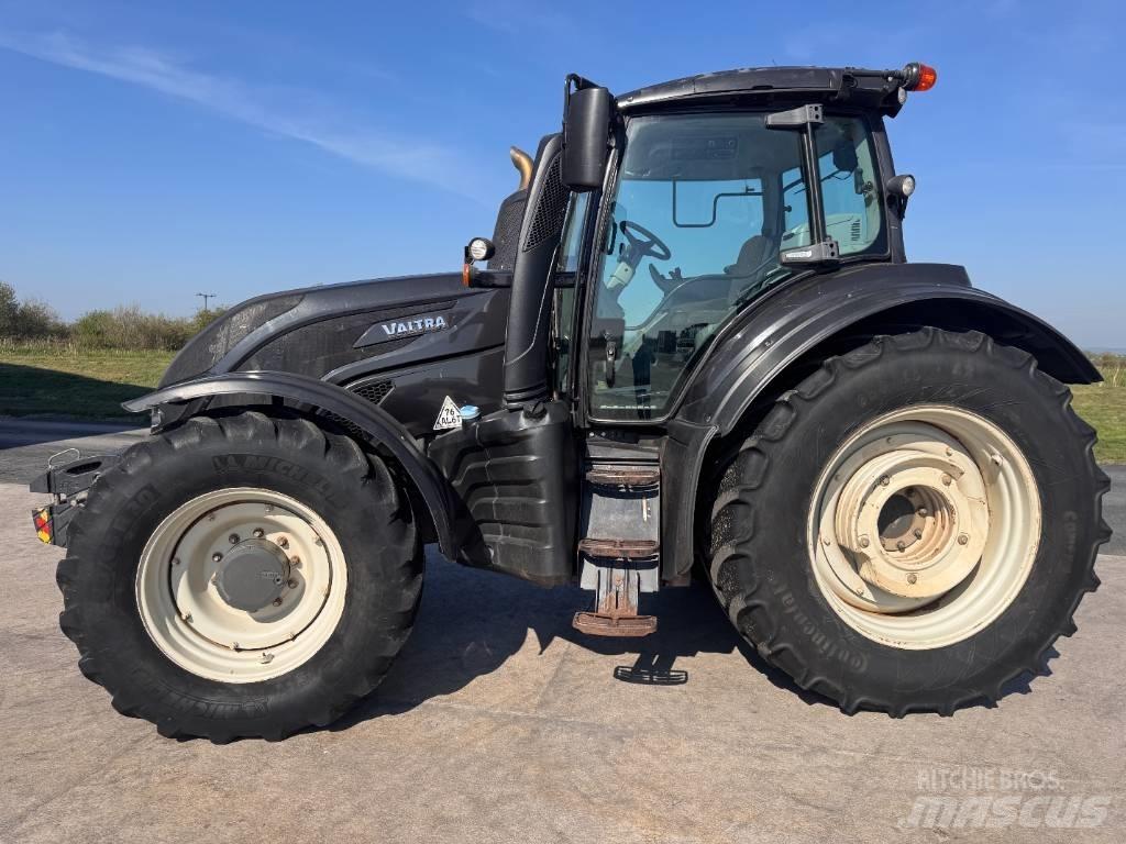 Valtra T 174 Trattori