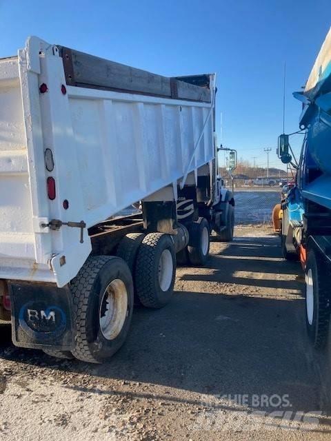 Mack GU813 Camion ribaltabili