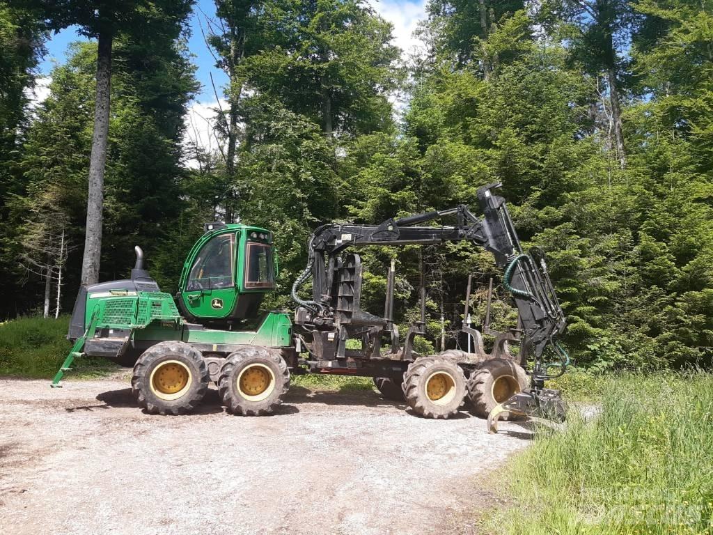 John Deere 1110G Forwarder