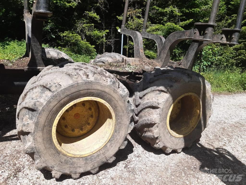 John Deere 1110G Forwarder