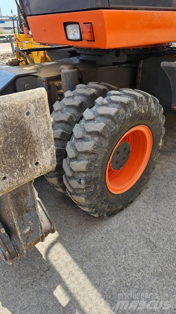 Fiat-Kobelco E215W Escavatori gommati