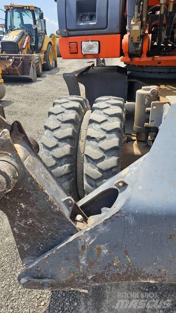 Fiat-Kobelco E215W Escavatori gommati