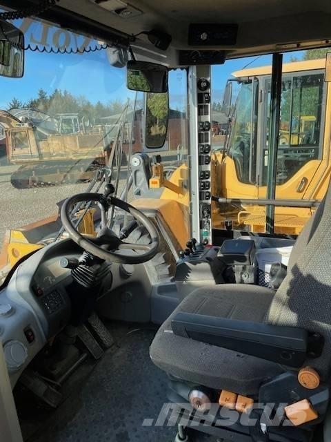 Volvo L120F Pale gommate