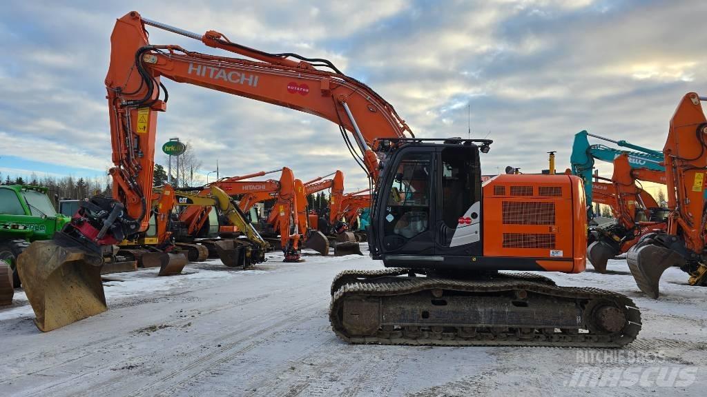Hitachi ZX225USRLC-6 Escavatori cingolati