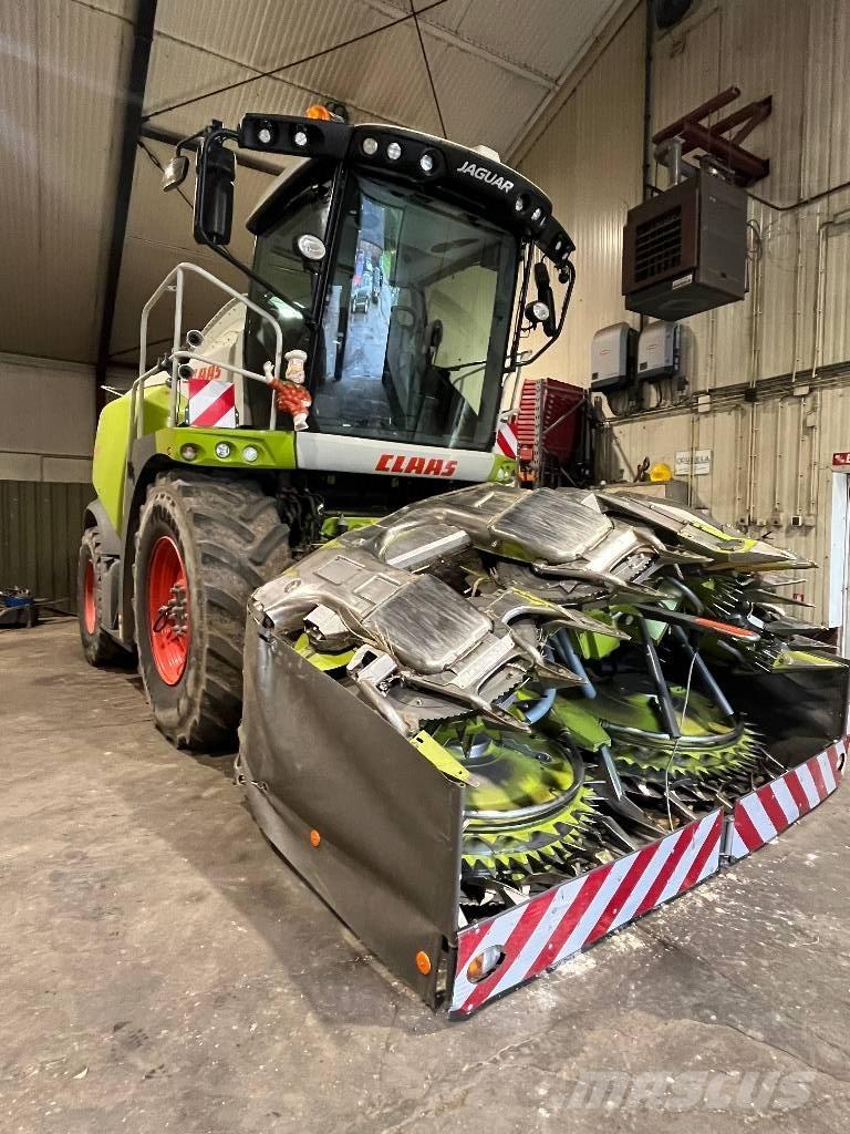 CLAAS Jaguar 940 Trince semoventi