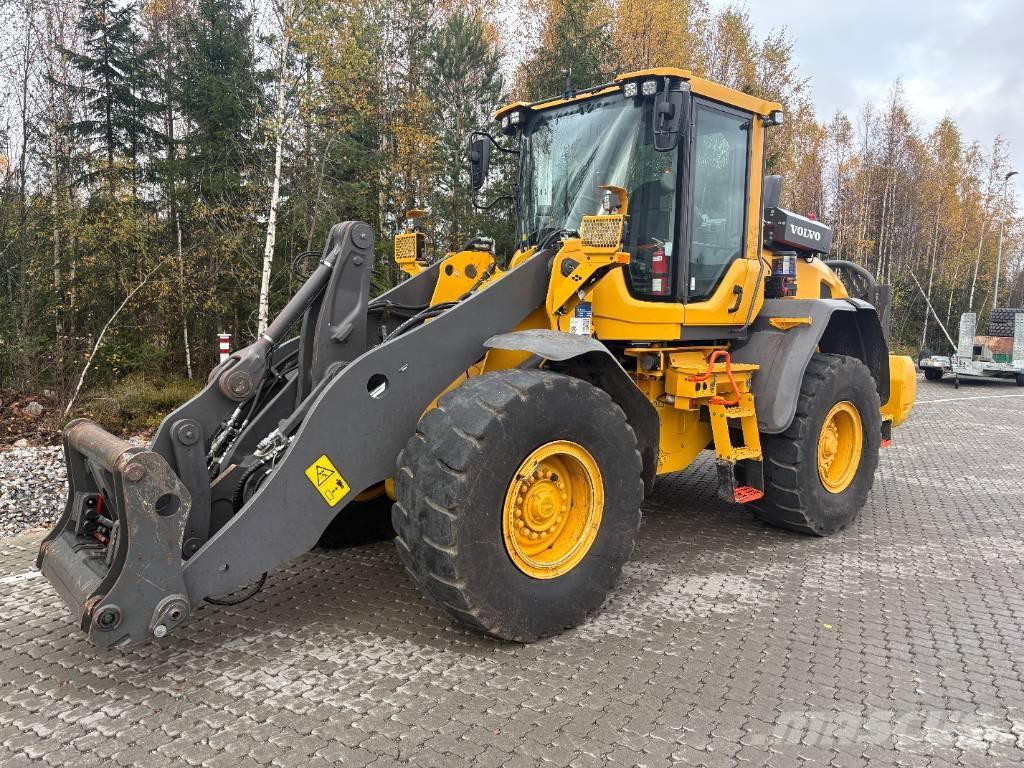 Volvo L90H Pale gommate