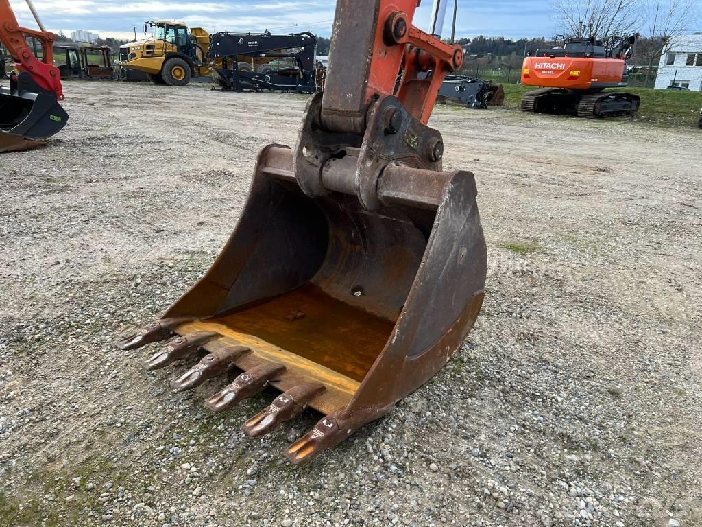 Hitachi ZX210LC Escavatori cingolati
