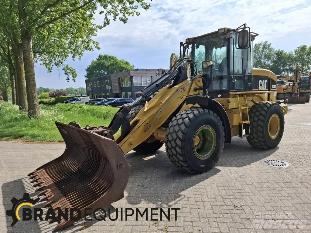 CAT 930G Pale gommate