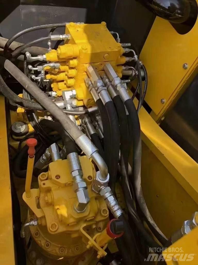 Komatsu 160-7 Escavatori cingolati
