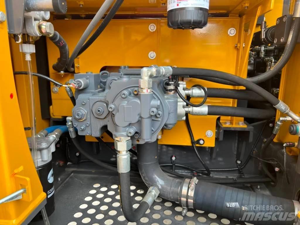 XCMG XE135GA Escavatori cingolati
