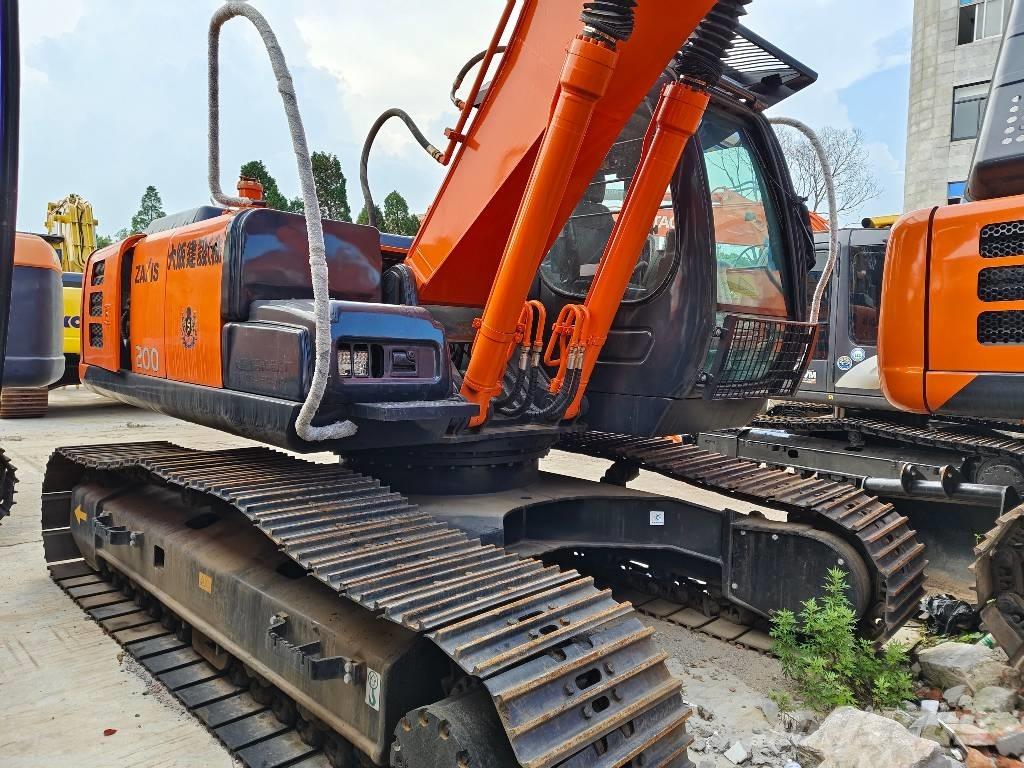Hitachi ZX 200 Escavatori cingolati