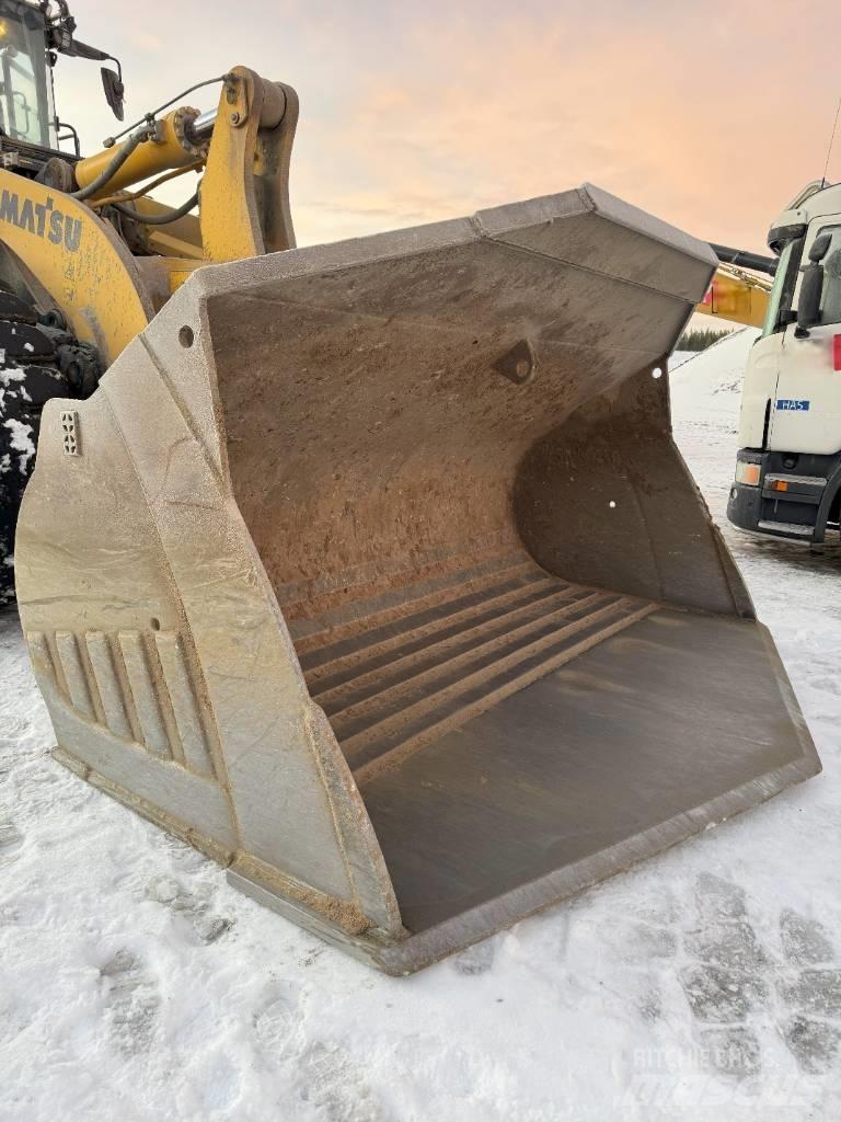 Komatsu WA 500- 8 Pale gommate