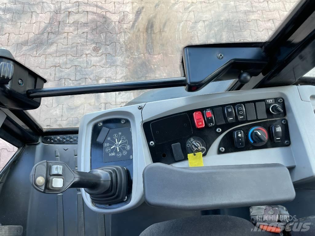 CAT 906 M Pale gommate