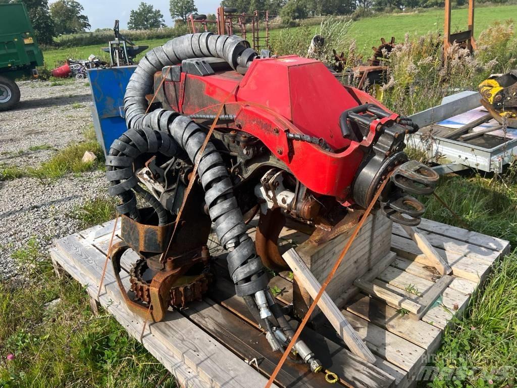 Komatsu C144 Decespugliatrici e trinciatrici idrauliche
