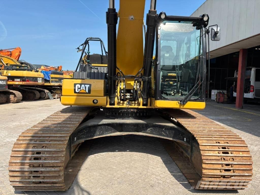 CAT 330 Escavatori cingolati