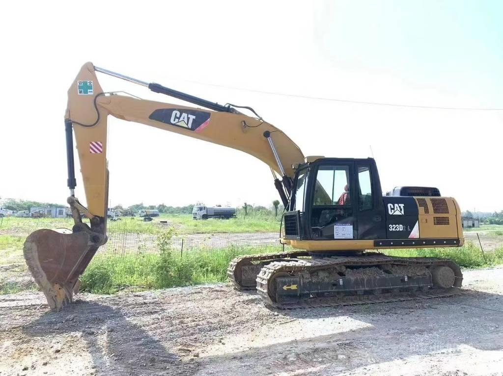 CAT CAT323D Escavatori cingolati