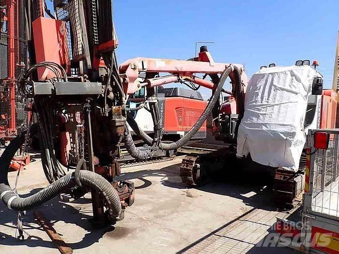 Sandvik DX800 Perforatrici di superficie