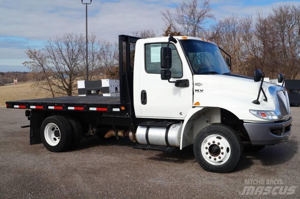 International MV 607 Camion con sponde ribaltabili
