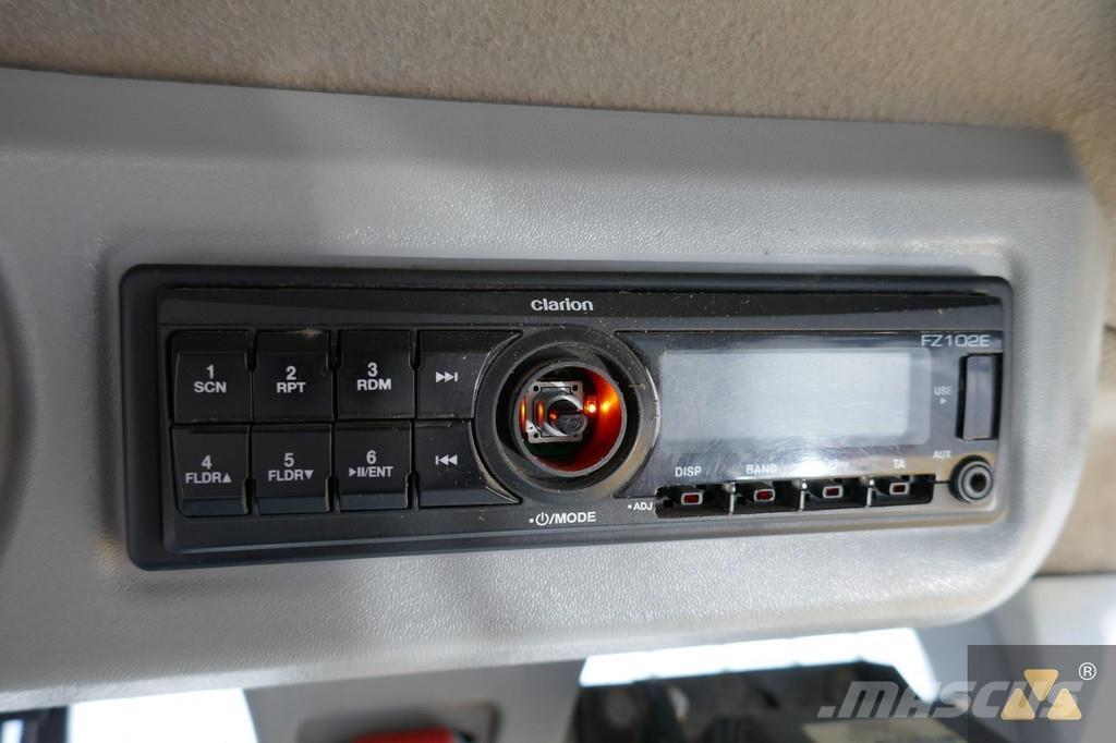 CAT 938M Pale gommate