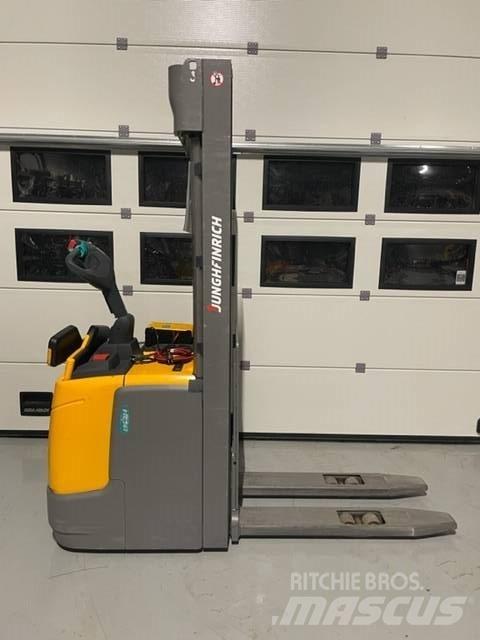 Jungheinrich ERC 214 Carelli stoccatori  automatici-usati