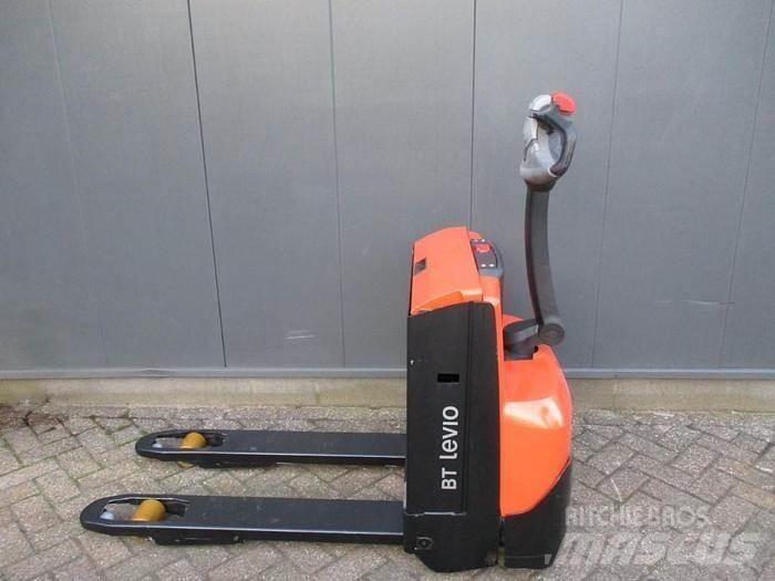 Toyota LWE 140 Transpallet manuale