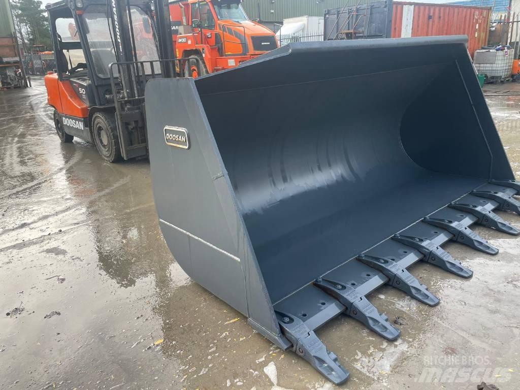 Doosan DL 420-3 Benne