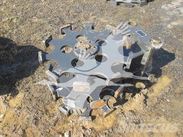  KBKC CW-04 Pneumatici, ruote e cerchioni