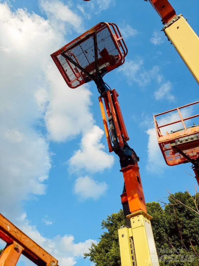 JLG E 300 AJP Piattaforme a braccio articolato