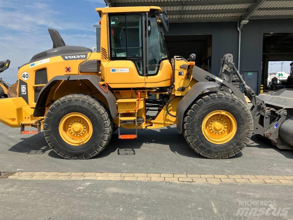 Volvo L 90 H Pale gommate