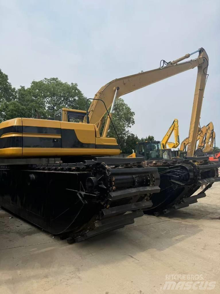 CAT 320B Escavatori anfibi
