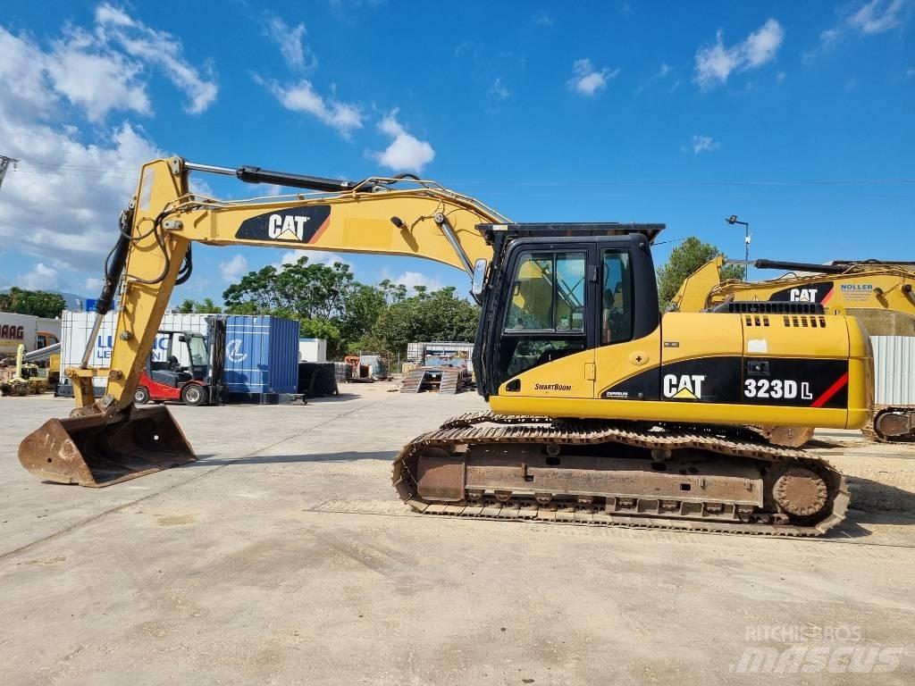 CAT 323 D L Escavatori cingolati