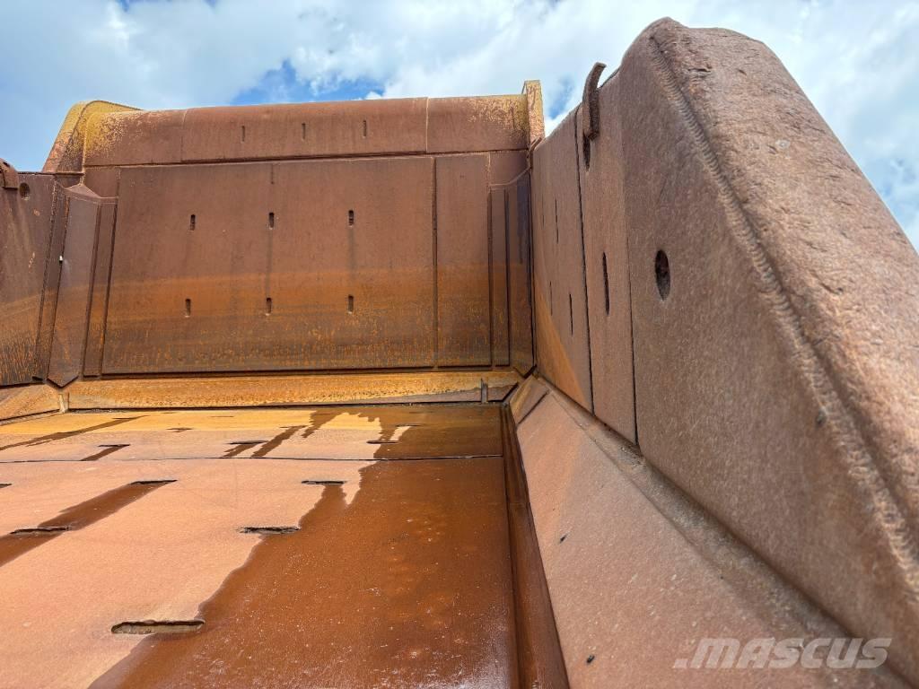 CAT 772G Dumper a telaio rigido