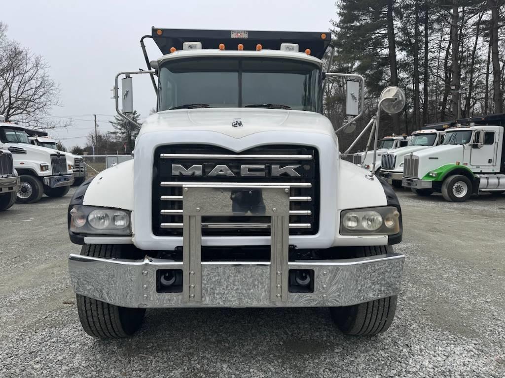 Mack CTP 713 Camion ribaltabili