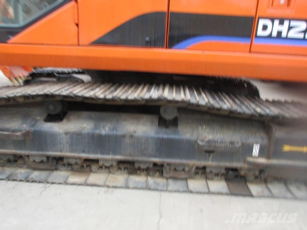 Doosan DH 220 LC-7 Escavatori cingolati