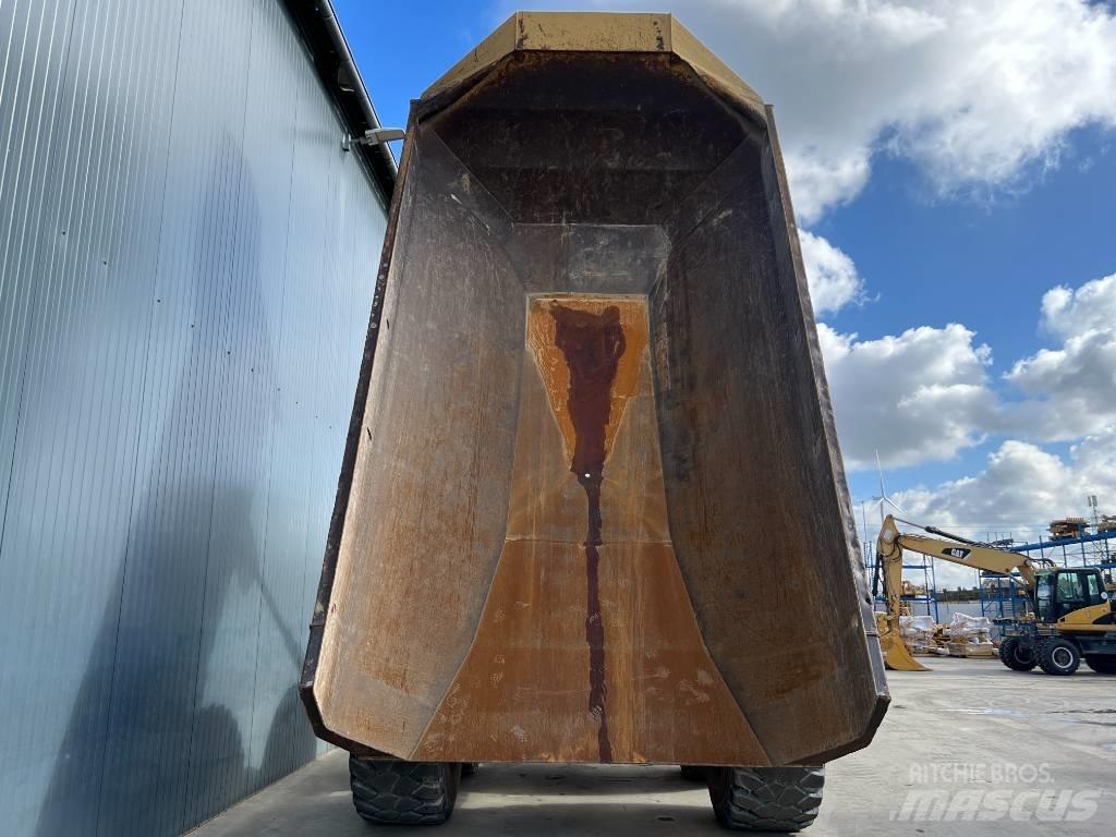 CAT 735B Dumpers articolati