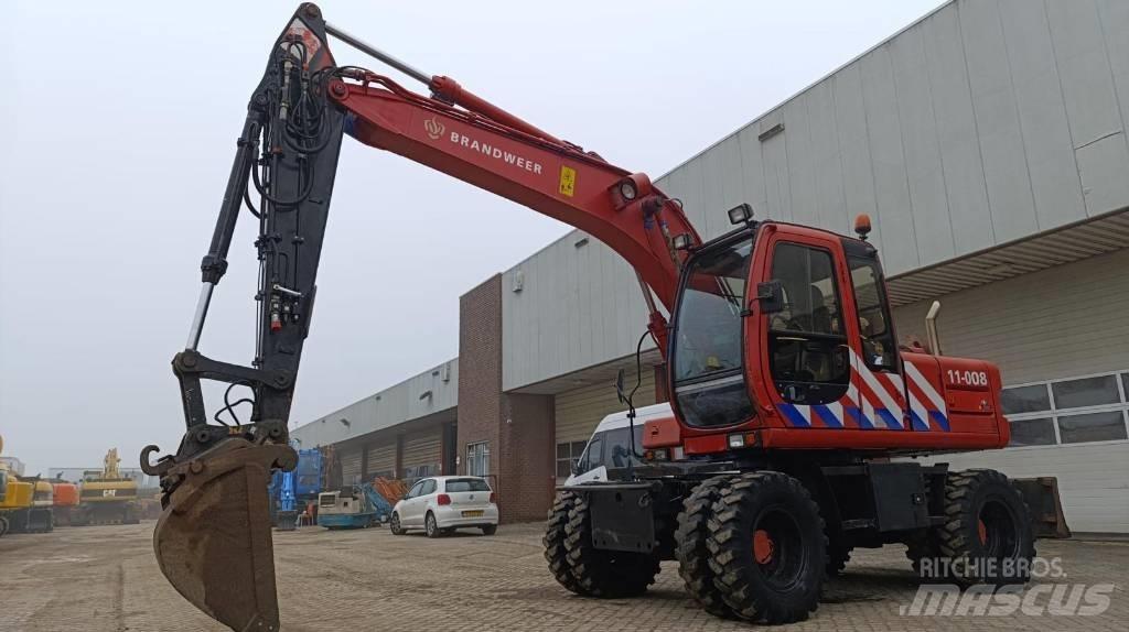 Fiat-Hitachi EX135W Escavatori gommati