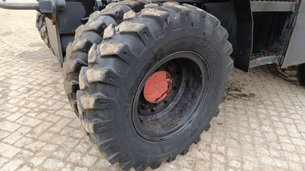 Fiat-Hitachi EX135W Escavatori gommati
