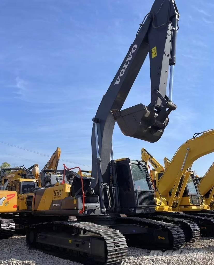 Volvo 240 CLD Escavatori cingolati