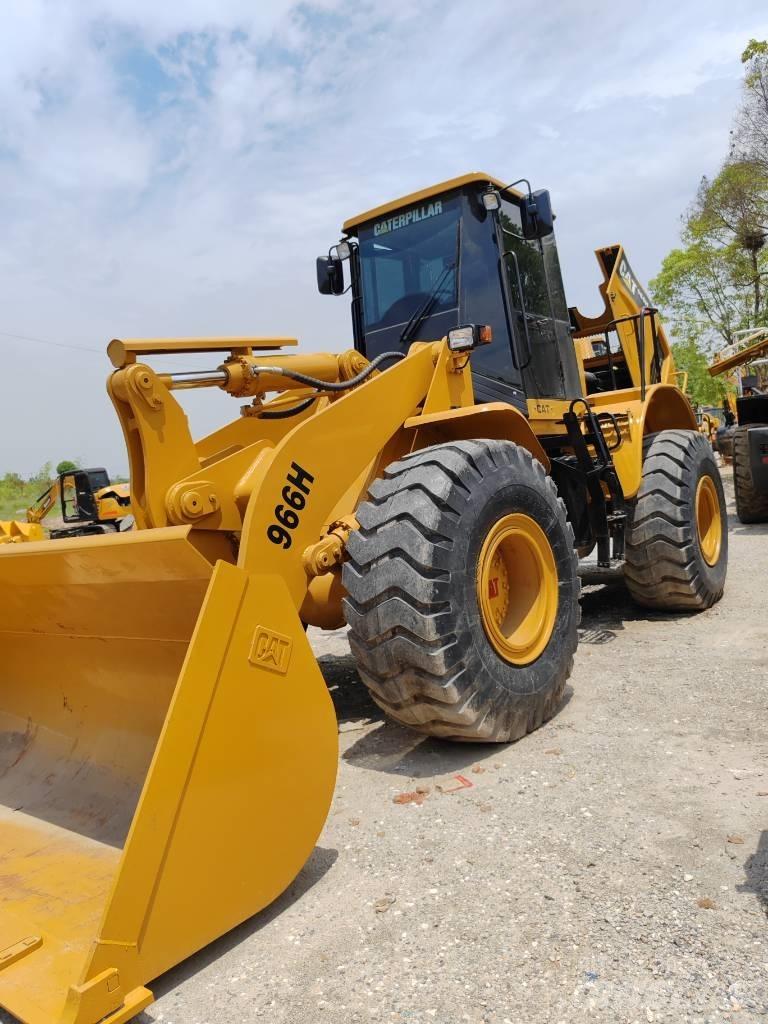 CAT 966 H Pale gommate